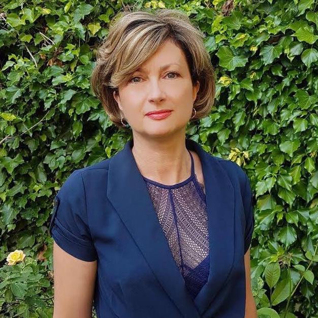 Sarah Berry Portrait Photo of Onwer of London Outplacement Services - Sarah Berry
